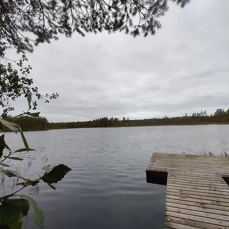 Kalliorinteen Moekit Havupirtti