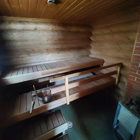 木屋 Kalliorinteen Moekit Havupirtti Töysä