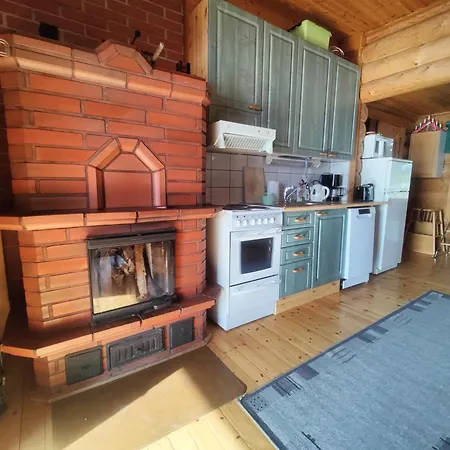 Kalliorinteen Moekit Havupirtti 木屋 Töysä