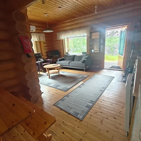 Kalliorinteen Moekit Havupirtti 木屋 Töysä