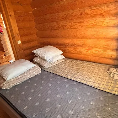 Kalliorinteen Moekit Havupirtti * Toysa